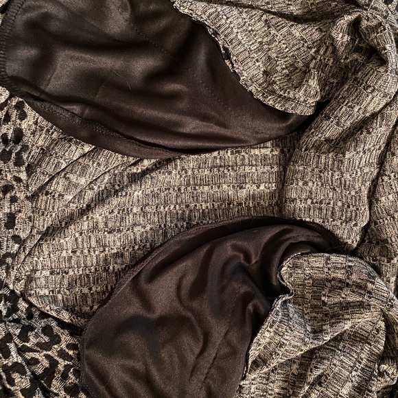 Ladies animal print midi dress in black & gray - Picture 4 of 12